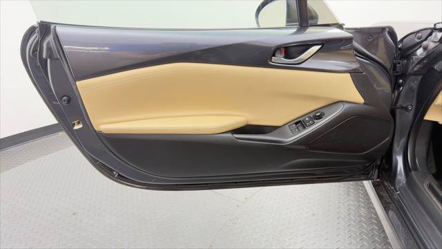 Used 2016 MAZDA MX-5 Miata Grand Touring RWD image 13