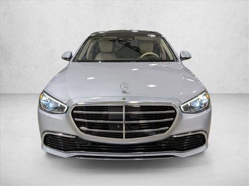 Used 2023 Mercedes-Benz S 500 4MATIC image 2