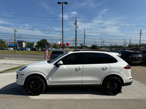 Used 2018 Porsche Cayenne Platinum Edition AWD/4WD image 7