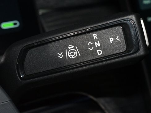 Used 2023 Rivian R1S Launch Edition AWD/4WD image 32