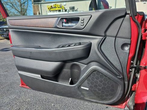 Used 2017 Subaru Outback 3.6R Limited image 29