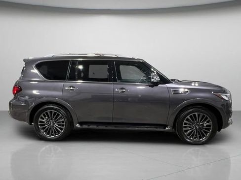 Used 2023 INFINITI QX80 Sensory w/ All-Season Package AWD/4WD image 3