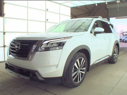Used 2025 Nissan Pathfinder Platinum