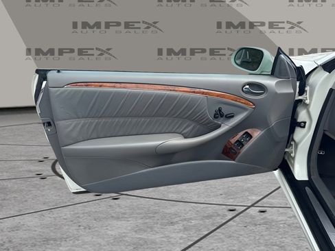Used 2007 Mercedes-Benz CLK 550 Cabriolet image 13