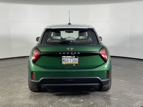 Used 2026 MINI Cooper 4-Door Hardtop image 7