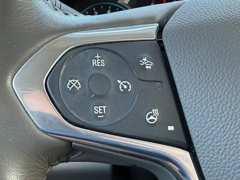 Used 2020 Chevrolet Traverse LT w/ Driver Confidence II Package image 14