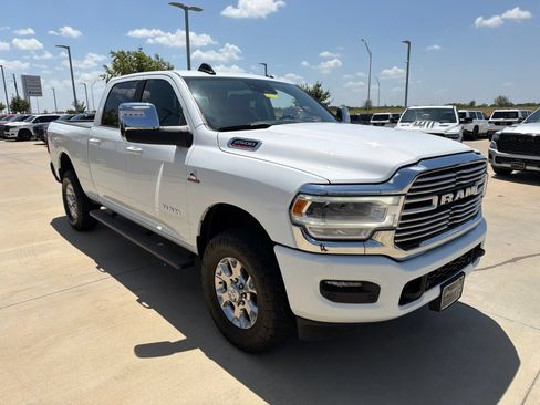 Used 2024 RAM 2500 Laramie w/ Safety Group AWD/4WD image 7
