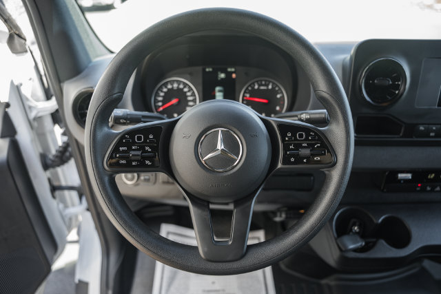 Used 2024 Mercedes-Benz Sprinter 3500 image 32