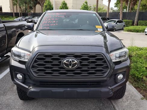 Used 2021 Toyota Tacoma TRD Off-Road AWD/4WD image 5