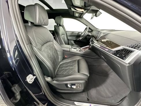 Used 2025 BMW X6 xDrive40i AWD/4WD image 29