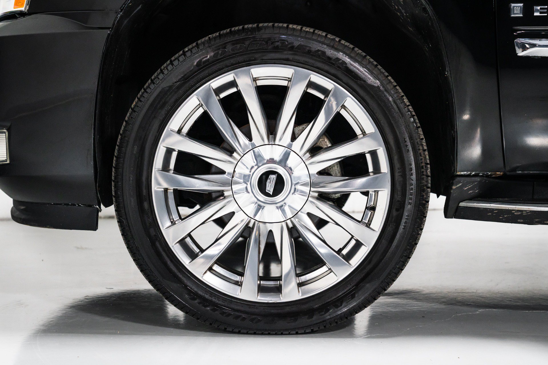Used 2007 Cadillac Escalade AWD image 9