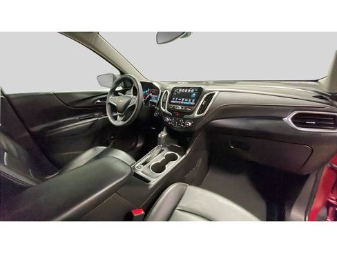 Used 2018 Chevrolet Equinox Premier image 17