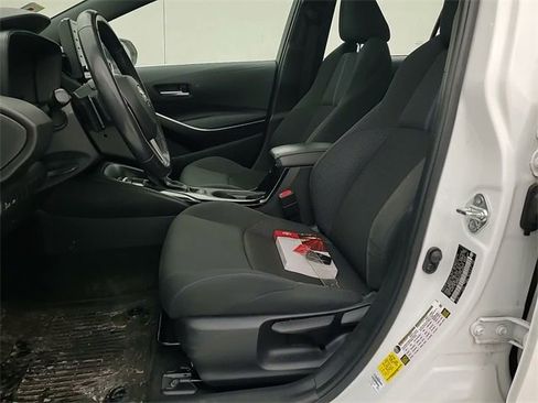 Used 2022 Toyota Corolla SE image 12