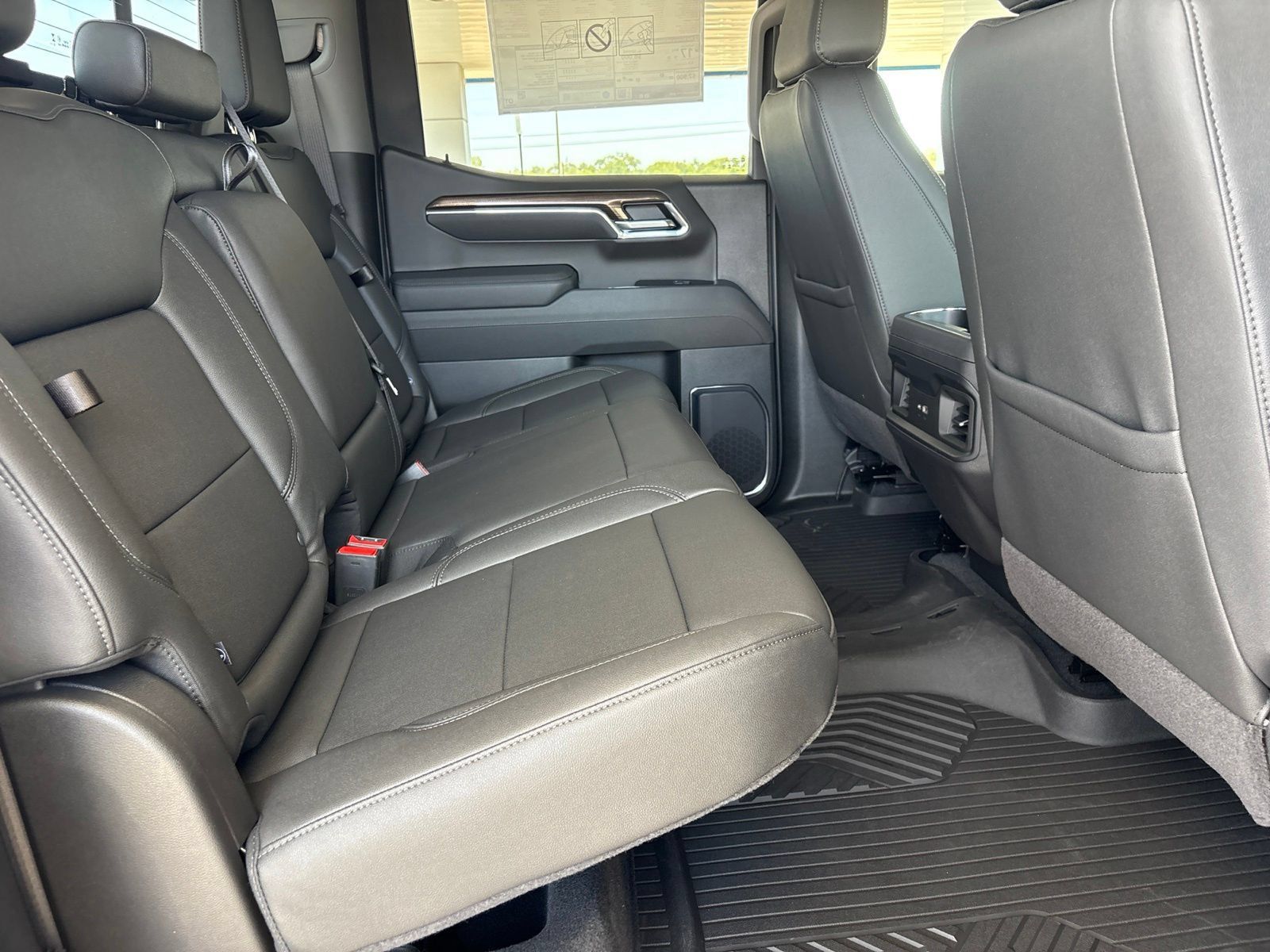 New 2026 Chevrolet Silverado 1500 LT Trail Boss w/ LT Trail Boss Premium Package AWD/4WD image 16