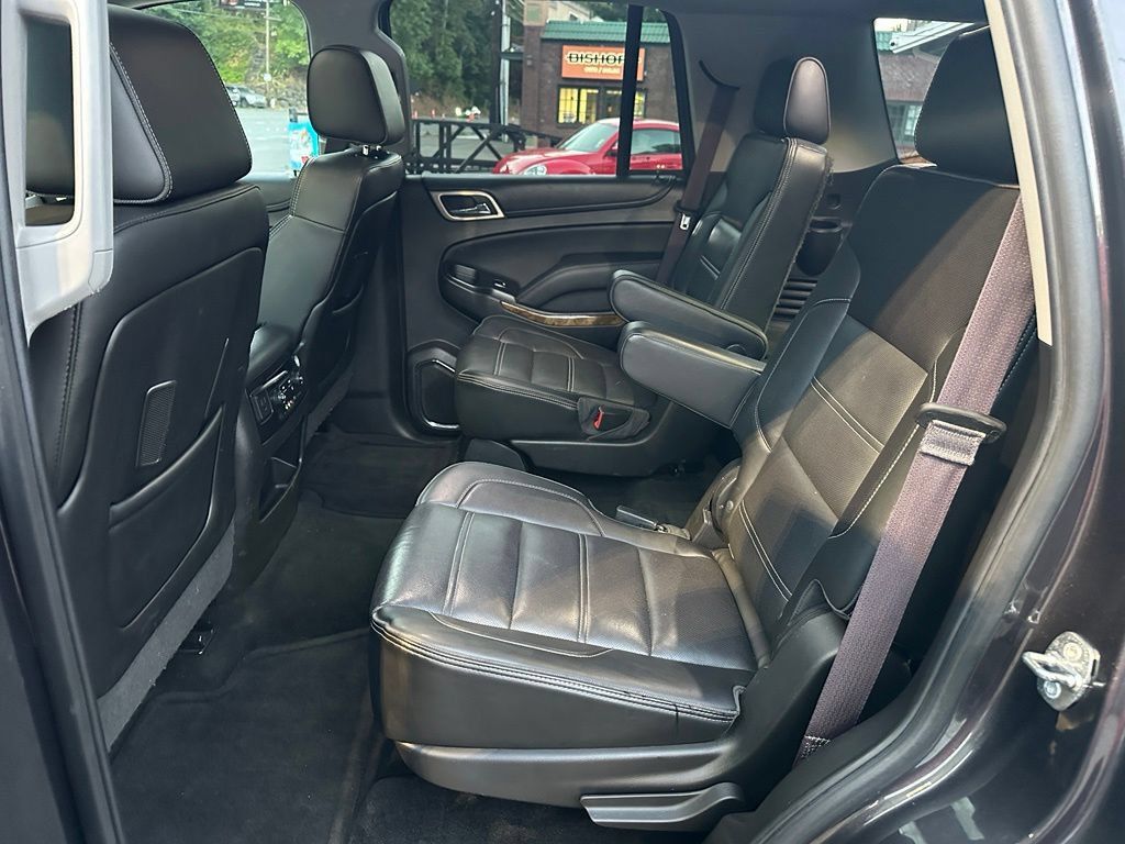 Used 2016 GMC Yukon Denali w/ Open Road Package AWD/4WD image 10