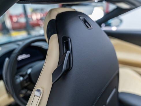 Used 2025 Ferrari Roma Spider image 29