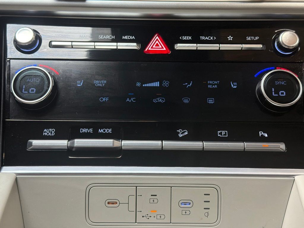 Certified 2026 Hyundai Santa Fe SEL FWD image 17