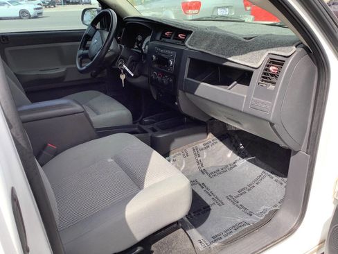 Used 2010 Dodge Dakota ST w/ Extra Security Group AWD/4WD image 32