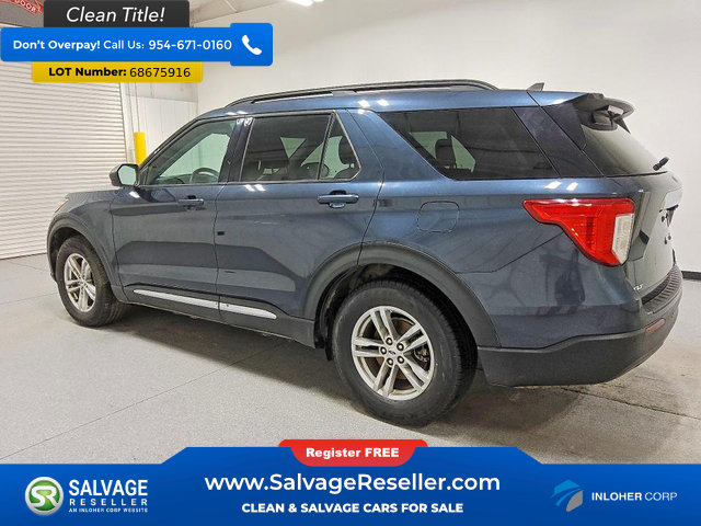 Used 2022 Ford Explorer XLT RWD image 3