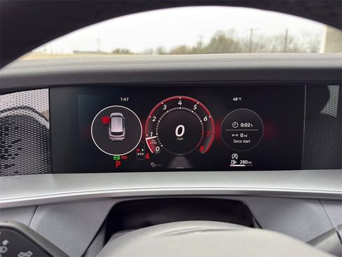 New 2026 Volkswagen Tiguan SE R-Line image 18