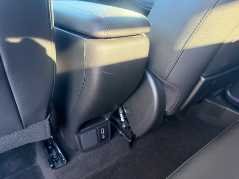 Used 2020 Buick Encore GX Preferred w/ Cold Weather Comfort Package image 29