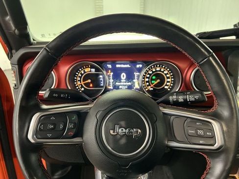 Used 2023 Jeep Wrangler Unlimited Rubicon w/ LED Lighting Group AWD/4WD image 11