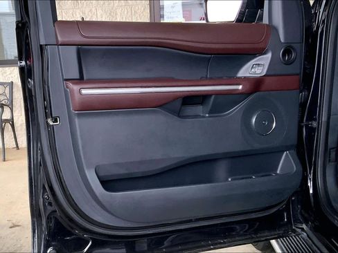 Certified 2023 Ford Expedition Limited image 22