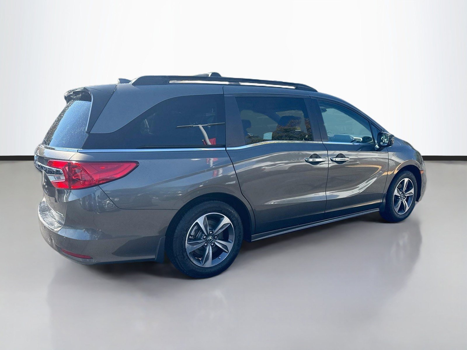 Used 2018 Honda Odyssey Touring image 7