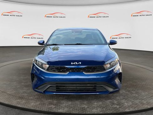 Used 2023 Kia Forte LXS w/ LXS Technology Package FWD image 3