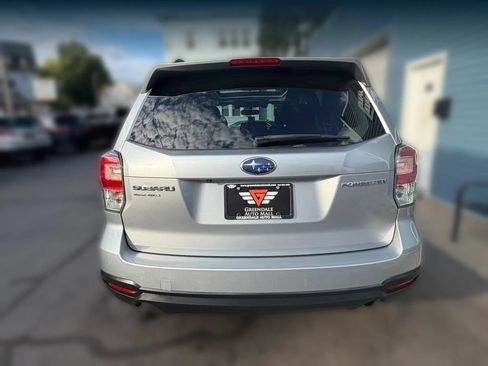 Used 2018 Subaru Forester 2.5i Premium AWD/4WD image 6