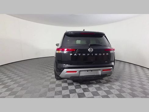 Used 2025 Nissan Pathfinder SL FWD image 43
