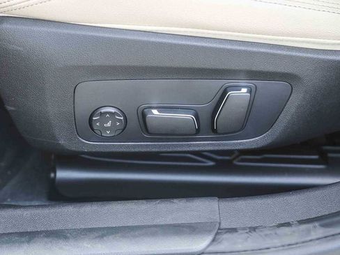 New 2026 BMW 330i Sedan w/ Premium Package image 18