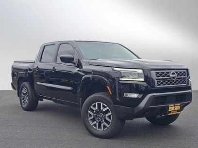 Used 2024 Nissan Frontier SL w/ Technology Package