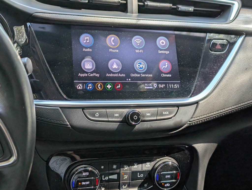 Used 2022 Buick Encore GX Essence w/ Experience Buick Package FWD image 21