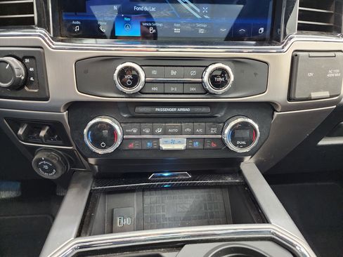 Used 2022 Ford F350 Platinum image 18