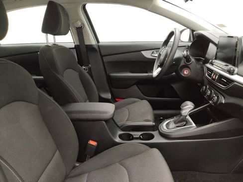 Used 2024 Kia Forte LXS FWD image 21