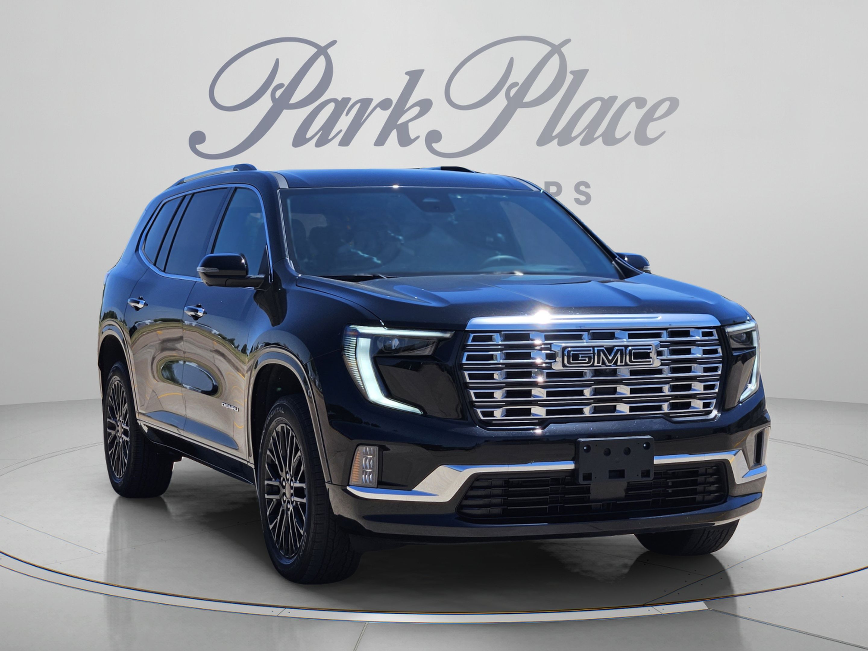 Used 2024 GMC Acadia Denali w/ LPO, Floor Liner Package FWD image 4
