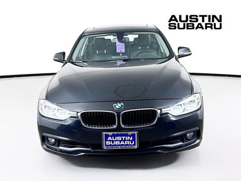 Used 2018 BMW 320i Sedan image 2