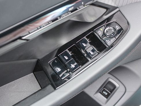 New 2027 BMW 530i RWD image 19