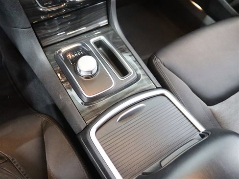 Used 2022 Chrysler 300 Touring image 26