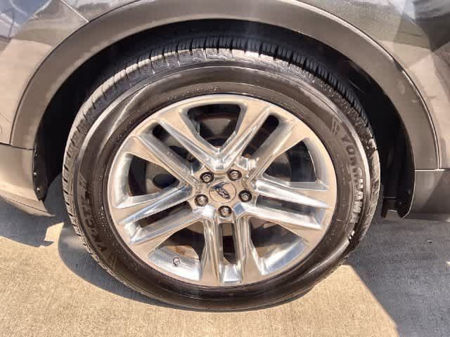 Used 2016 Ford Explorer Limited w/ Equipment Group 301A FWD image 9