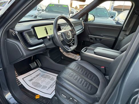 Used 2023 Rivian R1T Adventure image 10
