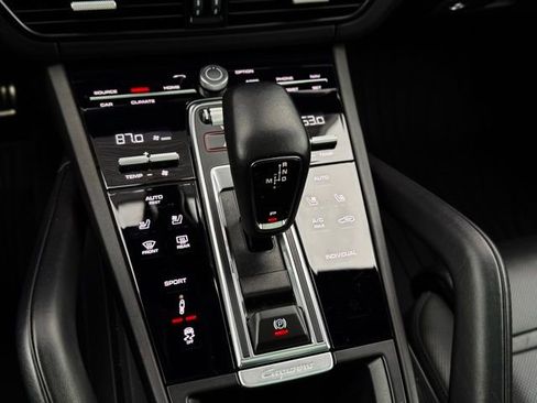 Certified 2023 Porsche Cayenne S Platinum image 31