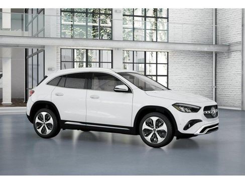 Certified 2025 Mercedes-Benz GLA 250 image 25