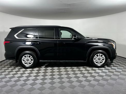 Certified 2025 Toyota Sequoia SR5 image 4