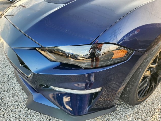Used 2018 Ford Mustang GT Premium w/ GT Performance Package RWD image 6