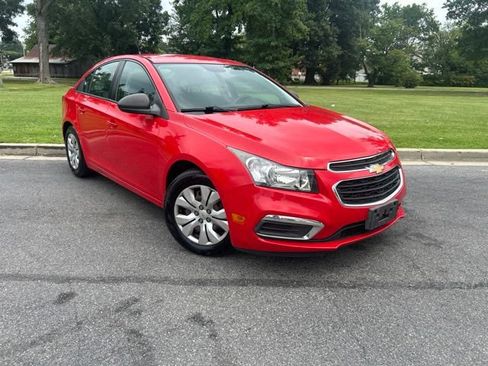 Used 2016 Chevrolet Cruze LS FWD image 2
