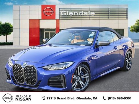 Used 2021 BMW M440i Convertible image 1