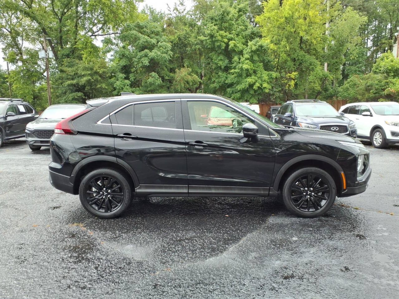 Used 2024 Mitsubishi Eclipse Cross LE AWD/4WD image 2