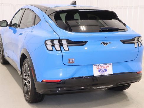 Certified 2024 Ford Mustang Mach-E Premium image 7